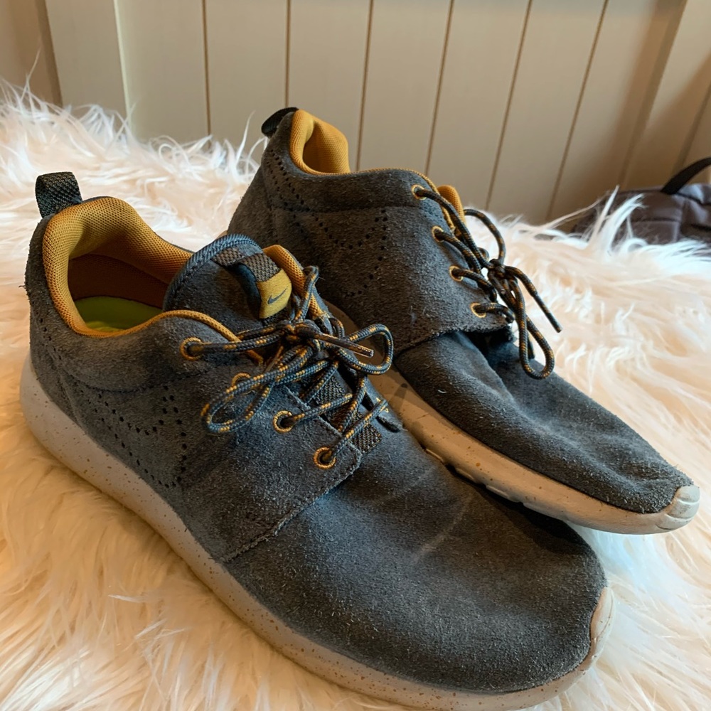 Nike Roshes